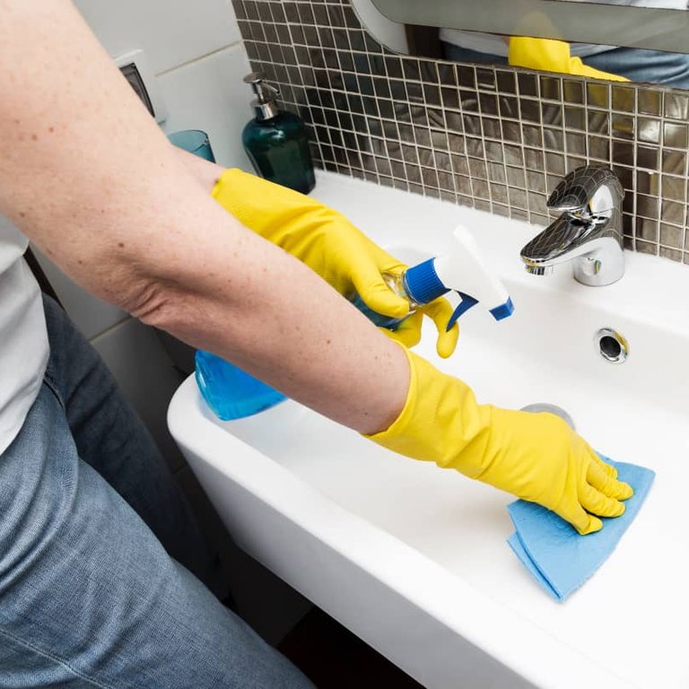 bathroom cleaning